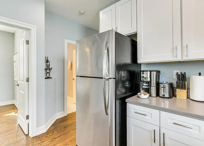 Walk To Blue Line: Sleek In Bucktown! Апартаменты *