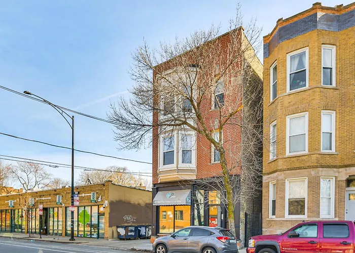 Апартаменты Walk To Blue Line: Sleek In Bucktown! *